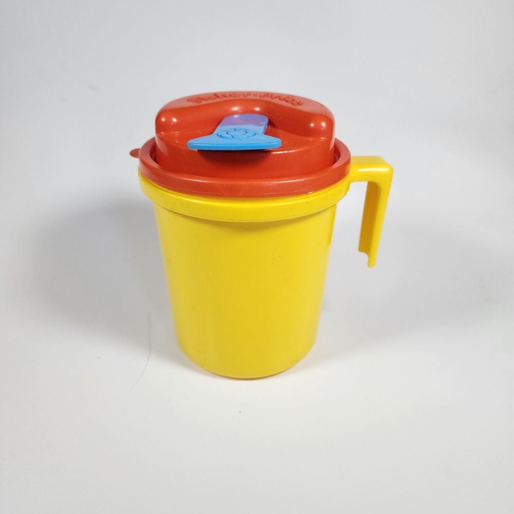 Vintage 1985 Fisher Price Fun w/ Food Yellow Orange Picnic Pitcher #2002